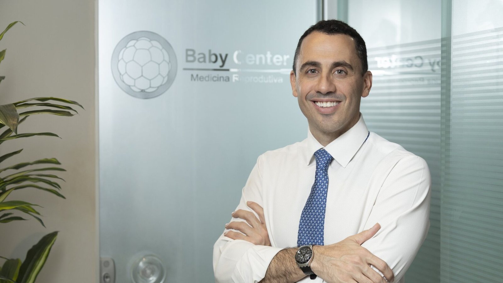 O Dr. Luiz Fernando Carvalho na Baby Center, no Itaim Bibi.